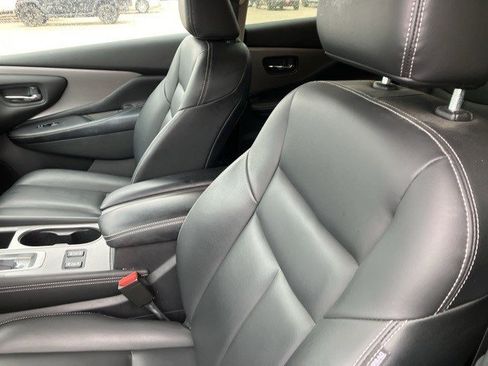 Used 2023 Nissan Murano SV w/ SV Midnight Edition Package image 13