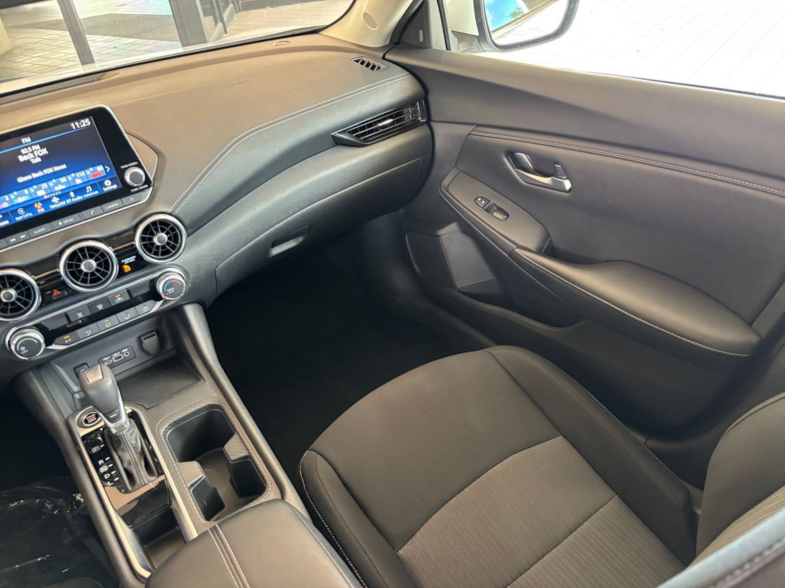 Used 2025 Nissan Sentra SV FWD image 32