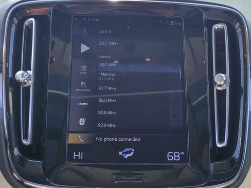 Used 2019 Volvo XC40 T5 Momentum AWD/4WD image 24