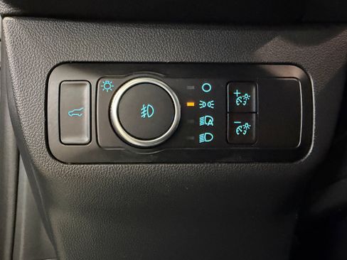 Certified 2025 Ford Escape ST-Line Select AWD/4WD image 14