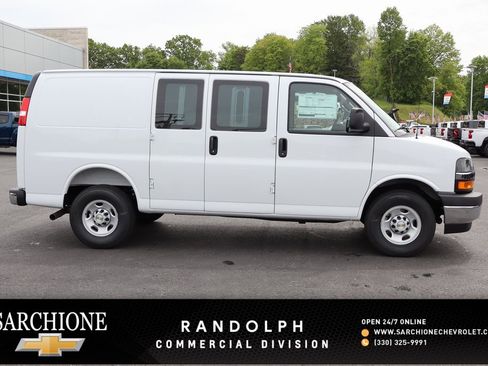 New 2025 Chevrolet Express 3500 w/ Chrome Appearance Package image 1