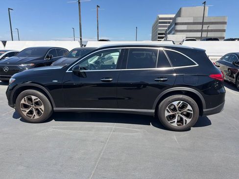 Used 2025 Mercedes-Benz GLC 350e 4MATIC image 2