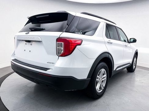 Used 2021 Ford Explorer XLT image 15