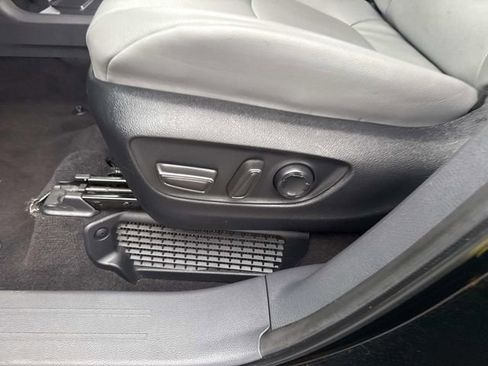 Used 2024 Toyota Sienna XLE image 24