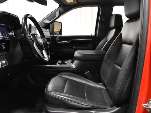 Used 2024 GMC Sierra 2500 SLT w/ SLT Convenience Package image 3