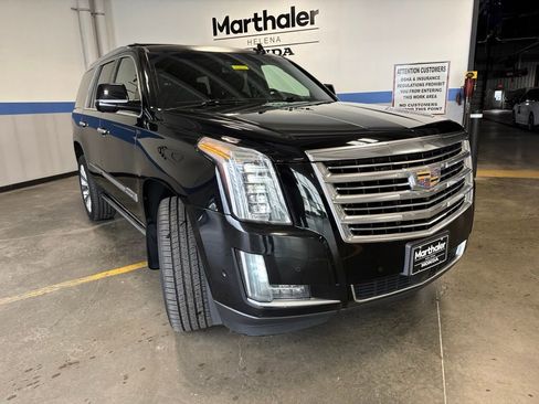 Used 2017 Cadillac Escalade Platinum AWD/4WD image 3