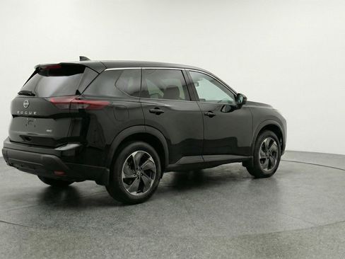 Used 2025 Nissan Rogue SV FWD image 9