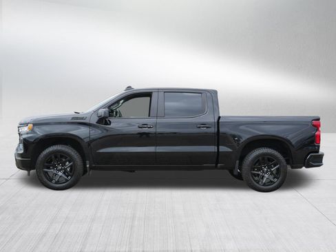 Used 2024 Chevrolet Silverado 1500 RST AWD/4WD image 4