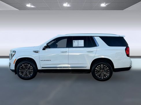 Used 2025 GMC Yukon Elevation AWD/4WD image 2