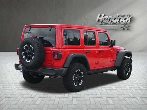 Used 2025 Jeep Wrangler Unlimited Rubicon 4xe w/ Safety Group AWD/4WD image 10