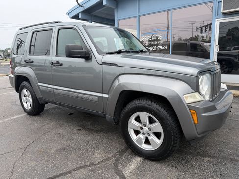 Used 2012 Jeep Liberty Sport w/ Popular Equipment Group AWD/4WD image 7