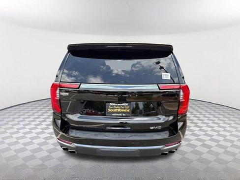 Used 2025 GMC Yukon Denali Ultimate AWD/4WD image 6