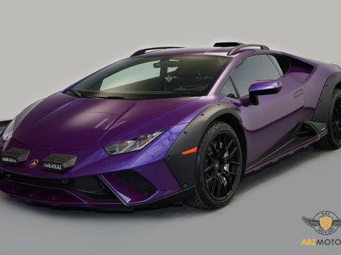 Used 2024 Lamborghini Huracan Sterrato image 3