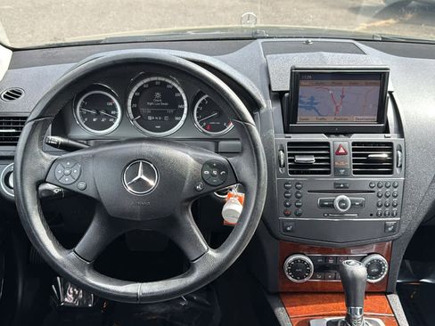 Used 2010 Mercedes-Benz C 300 4MATIC Sedan image 24