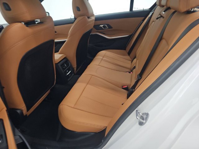 Used 2025 BMW 330i xDrive Sedan AWD/4WD image 7