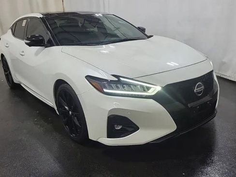 Used 2021 Nissan Maxima SR w/ Sport Mat Group FWD image 5