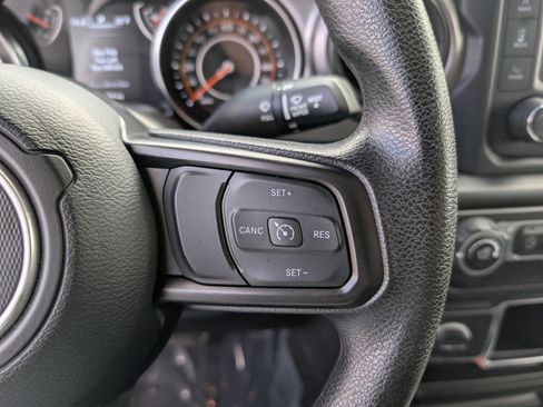 Used 2021 Jeep Gladiator Sport image 19