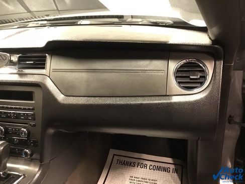 Used 2014 Ford Mustang Convertible image 38