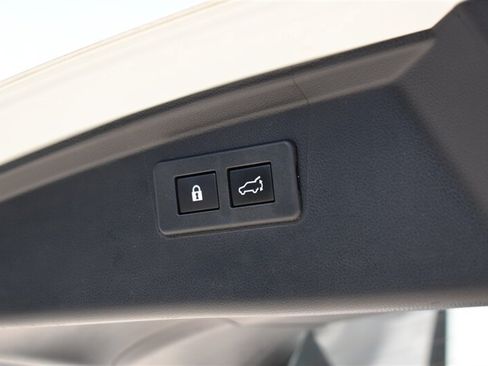 Used 2022 Subaru Outback Limited XT w/ Popular Package #2 AWD/4WD image 34