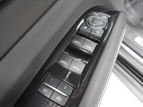Certified 2024 Cadillac Escalade Premium Luxury w/ Performance Package AWD/4WD image 17