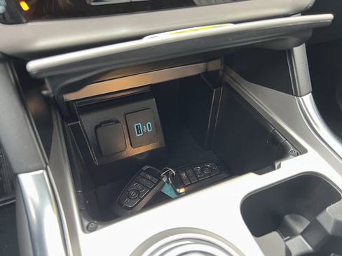 Used 2023 Ford Explorer XLT w/ Equipment Group 202A image 34