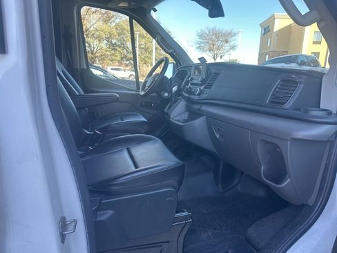 Used 2023 Ford Transit 250 Medium Roof w/ Load Area Protection Package image 10