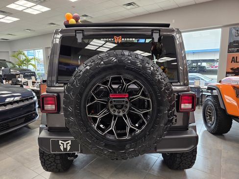 New 2025 Jeep Wrangler Unlimited Sport image 5