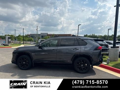 Used 2022 Toyota RAV4 SE AWD/4WD image 5