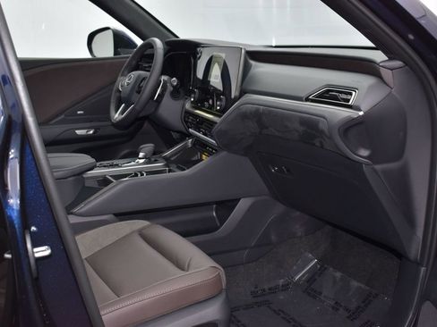 Used 2025 Lexus TX 350 AWD w/ Technology Package image 11
