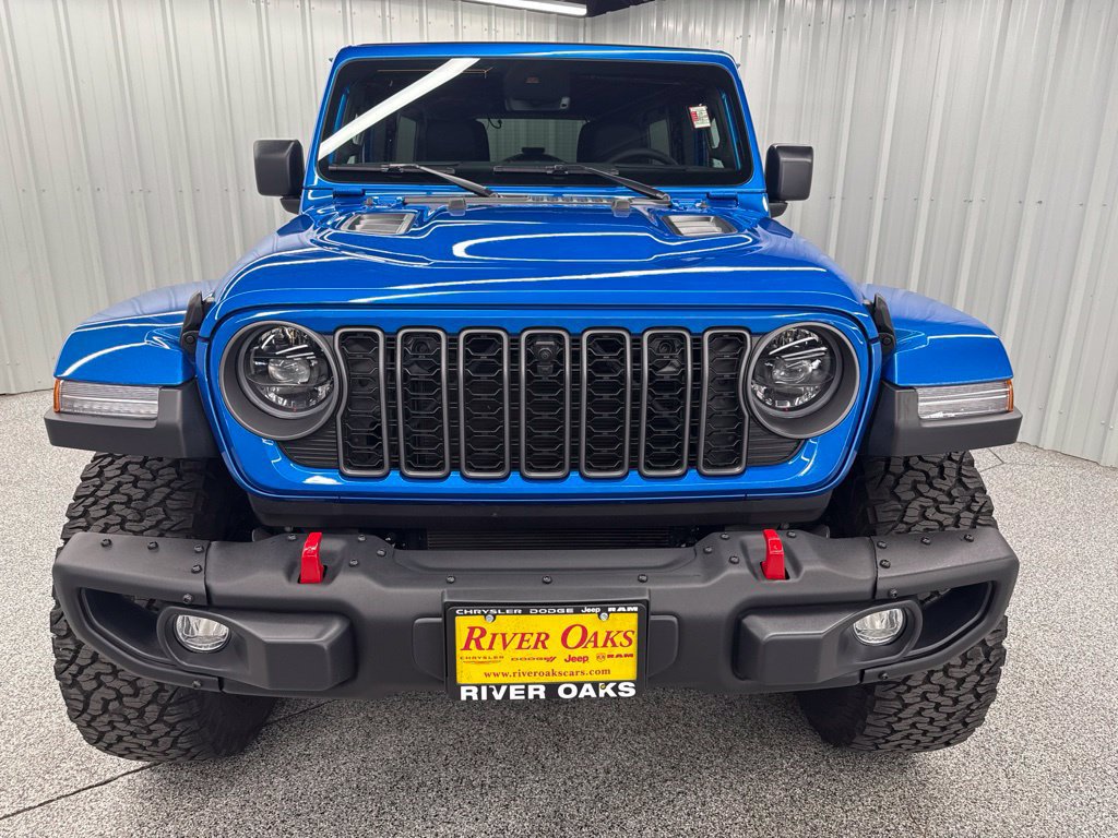 Used 2025 Jeep Wrangler Unlimited Rubicon AWD/4WD image 2