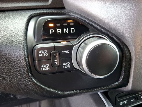 Used 2019 RAM 1500 Big Horn AWD/4WD image 12