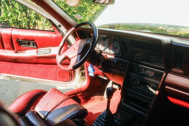 Used 1988 Dodge Daytona Shelby Z FWD image 23