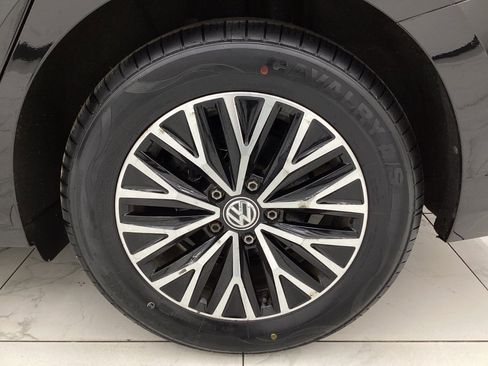 Used 2020 Volkswagen Jetta SE w/ SE Cold Weather Package image 47