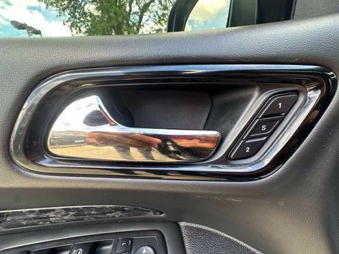 Used 2023 Dodge Durango R/T w/ Hemi Orange Plus Package AWD/4WD image 30