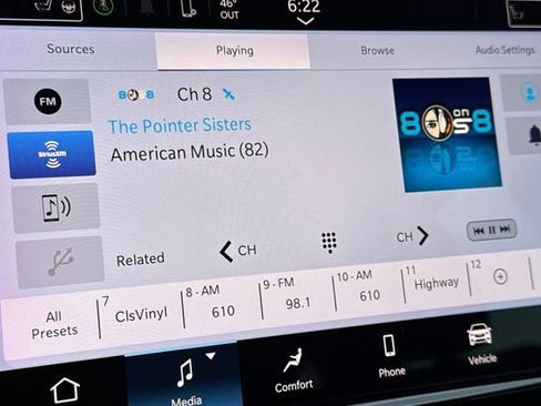 Used 2024 Chrysler Pacifica Touring-L image 27