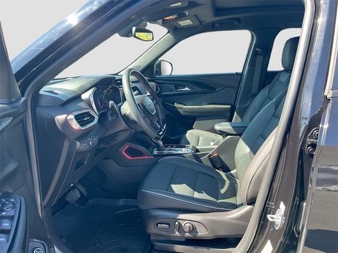 Used 2021 Chevrolet TrailBlazer RS w/ Sun and Liftgate Package image 21