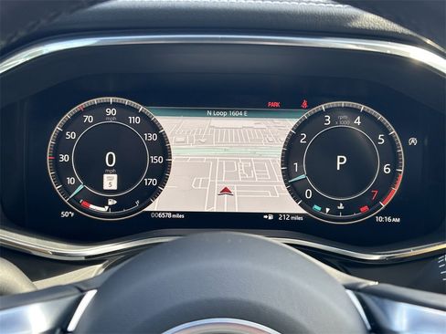 Used 2024 Jaguar F-PACE R-Dynamic S image 39