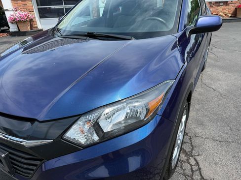 Used 2016 Honda HR-V LX image 9
