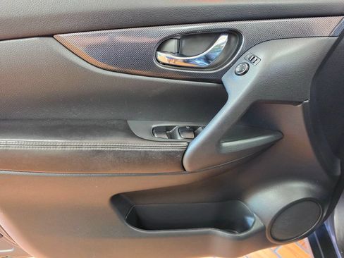 Used 2016 Nissan Rogue SL w/ SL Premium Package AWD/4WD image 14