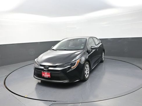 Used 2024 Toyota Corolla LE image 42