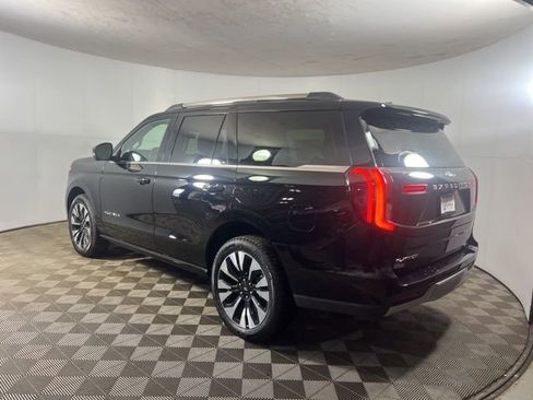New 2026 Ford Expedition Platinum w/ Driver's Package AWD/4WD image 4