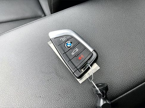 Used 2023 BMW 330i Sedan image 29