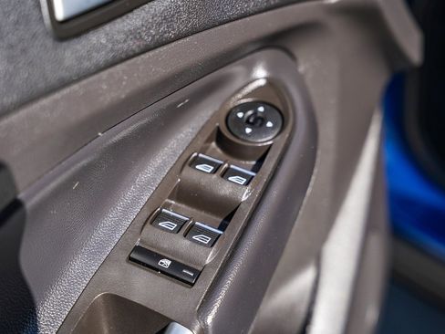 Used 2019 Ford Escape SE image 21