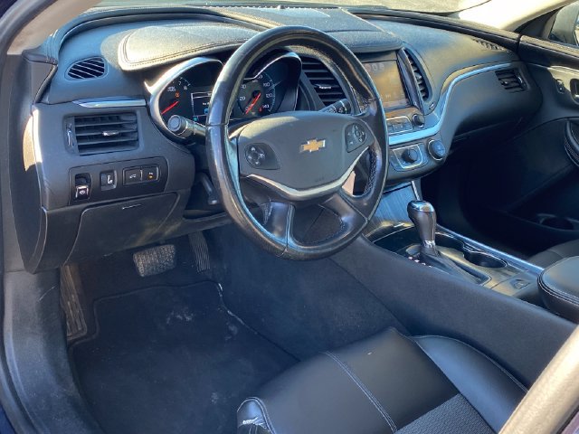 Used 2016 Chevrolet Impala LT w/ Convenience Package FWD image 4
