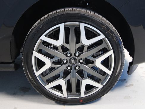 New 2026 Ford Expedition Max Platinum AWD/4WD image 34