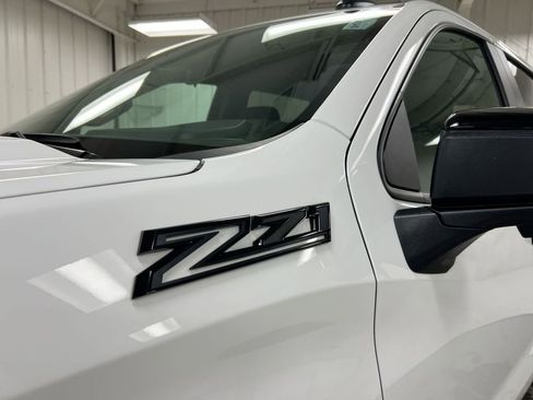 Used 2025 Chevrolet Silverado 1500 LT Trail Boss w/ LT Trail Boss Premium Package AWD/4WD image 27