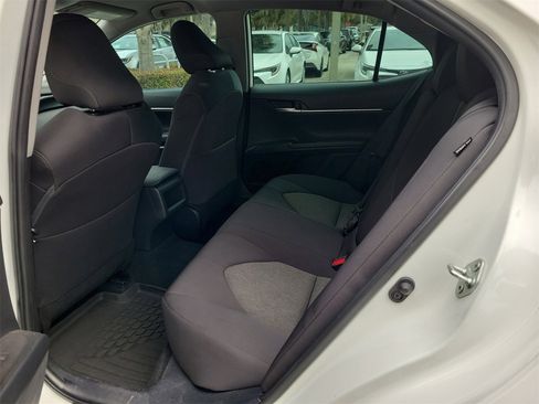 Used 2024 Toyota Camry LE image 10