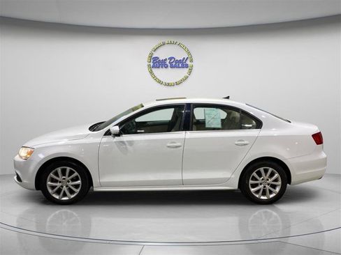 Used 2014 Volkswagen Jetta SE FWD image 2