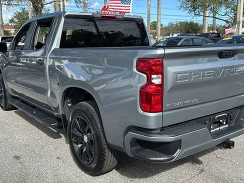 Used 2025 Chevrolet Silverado 1500 Custom image 5