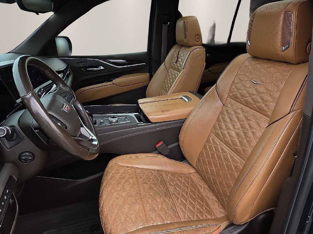 Used 2021 Cadillac Escalade Premium Luxury w/ LPO, Floor Liner Package AWD/4WD image 16